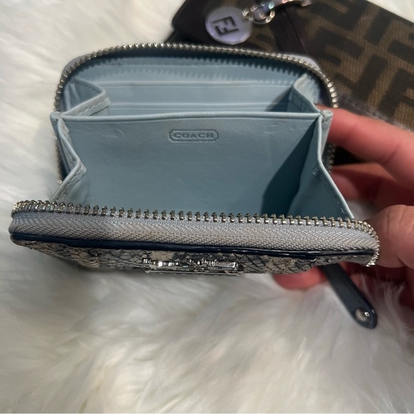 coach small wallet - Picture 9 of 12